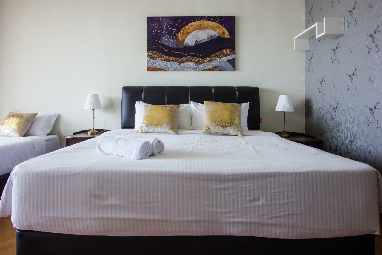 Profolio @ Straits Quay Aparthotel Tanjung Tokong Exterior photo
